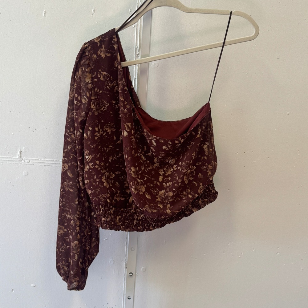 NWT Boutique Sage The Label One Shoulder Smocked Crop Top Burgundy Floral‎ Large